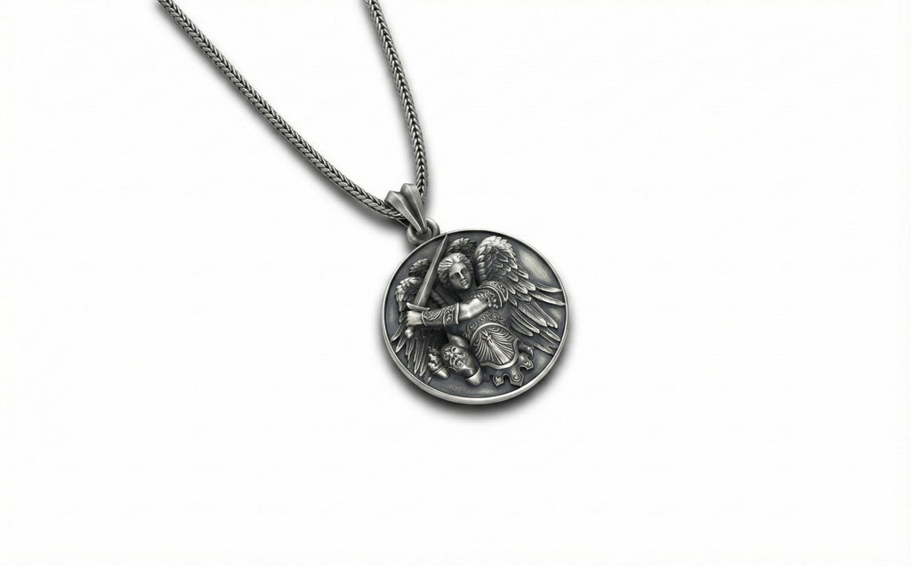 Başmelek Mikail Kolye Antik Gümüş Aziz Mikail Madalyası