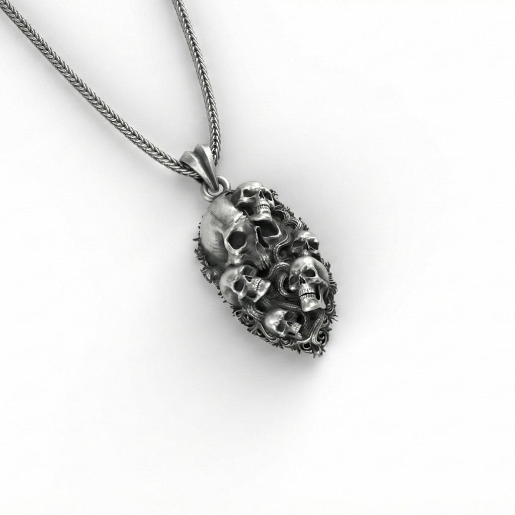 Gotik Kafatası Ve Yılan Temalı Gümüş Kolye