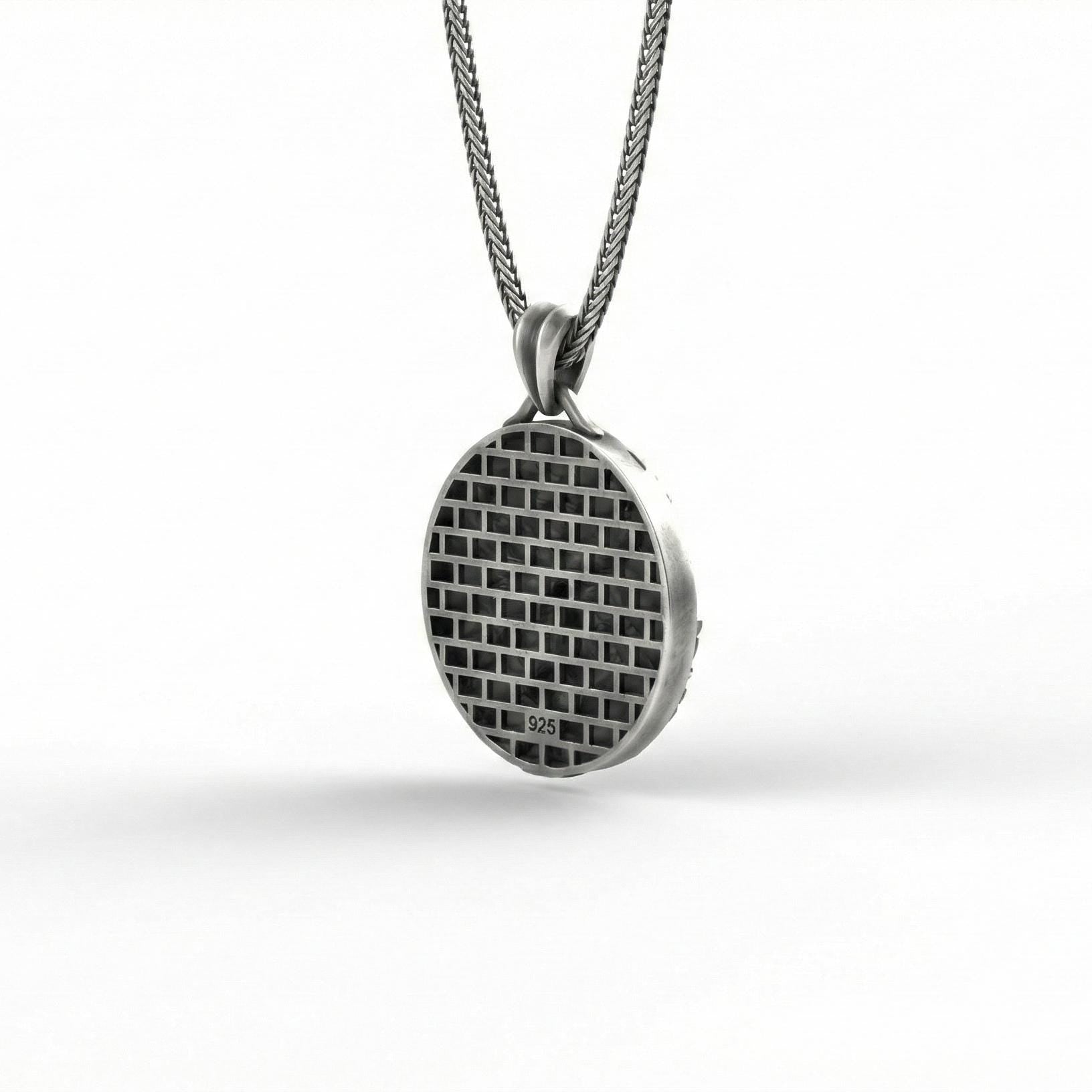 Aziz Hubertus Geyik Kolye Ucu Oksitlenmiş Gümüş Hristiyan Avcılık Sembolü Takı