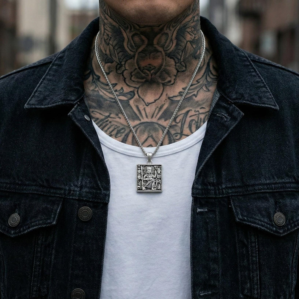 Durga Tanrıçası Kolye Ucu, Oksitlenmiş Gümüş Hindu Takısı