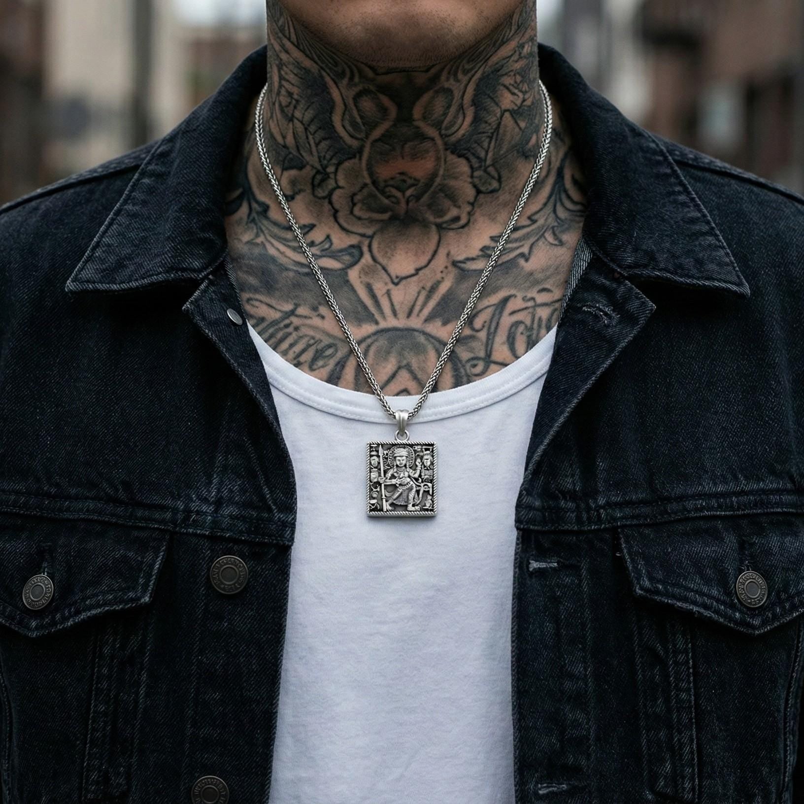 Durga Tanrıçası Kolye Ucu, Oksitlenmiş Gümüş Hindu Takısı