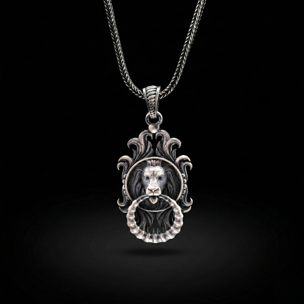 Gotik Aslan Kolye - El Yapımı Oksitli 925 Ayar Gümüş