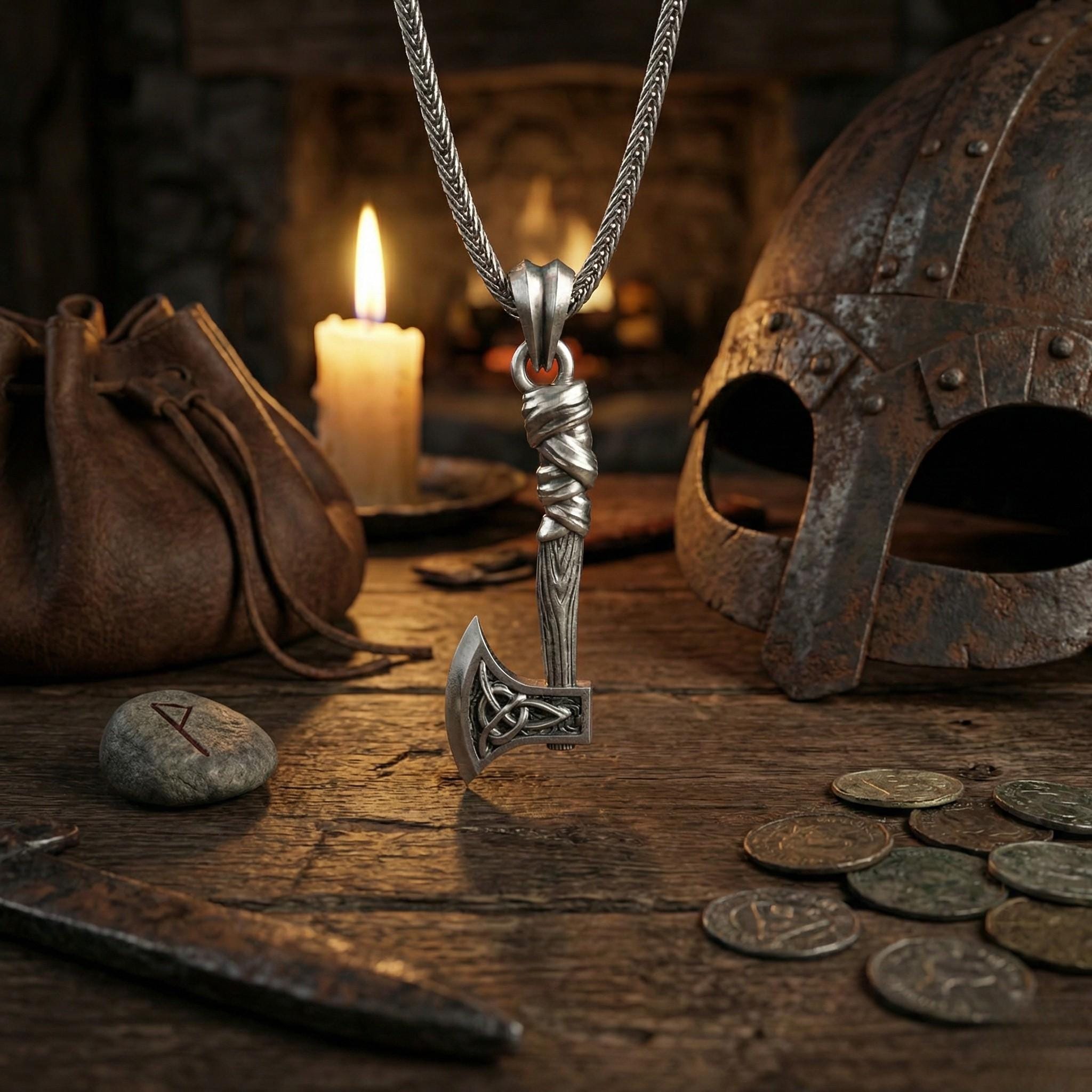 Viking Baltası Kolye Ucu Antik Gümüş İskandinav Takısı