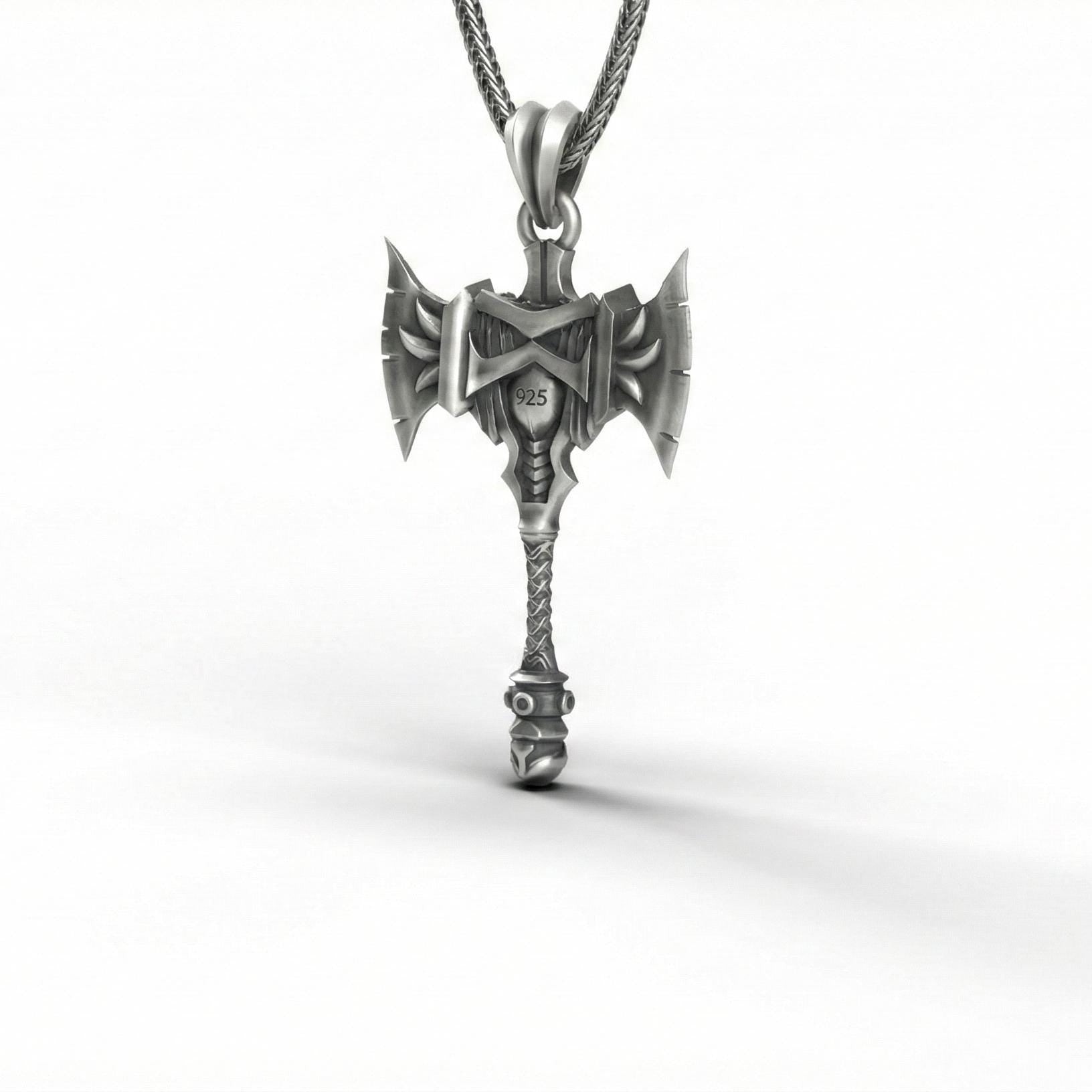 Savaş Baltası Kolye Ucu Oksitlenmiş Gümüş Kafatası Savaşçı Temalı Takı