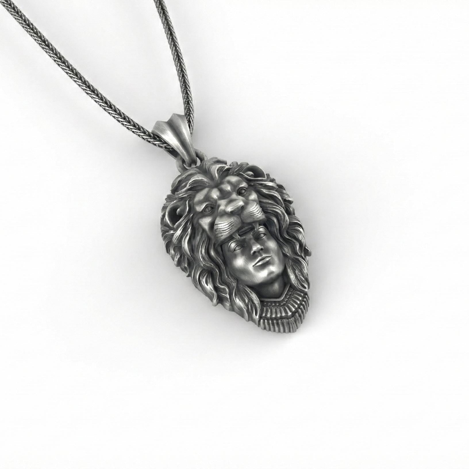 Aslan Başı Takan Avcı Kolye Ucu, Oksitlenmiş Gümüş Takı