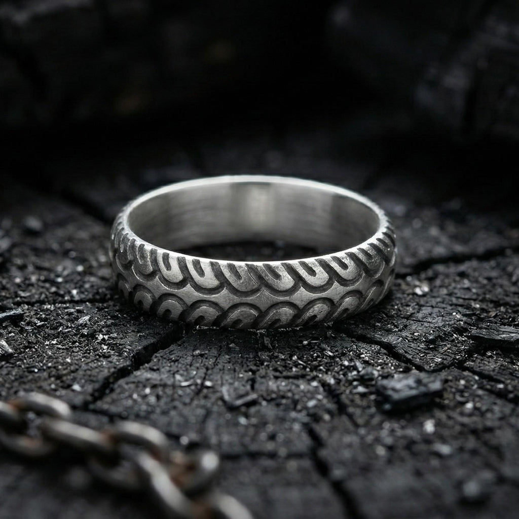 925 Ayar Gümüş Arazi Lastiği Desenli Unisex Yüzük