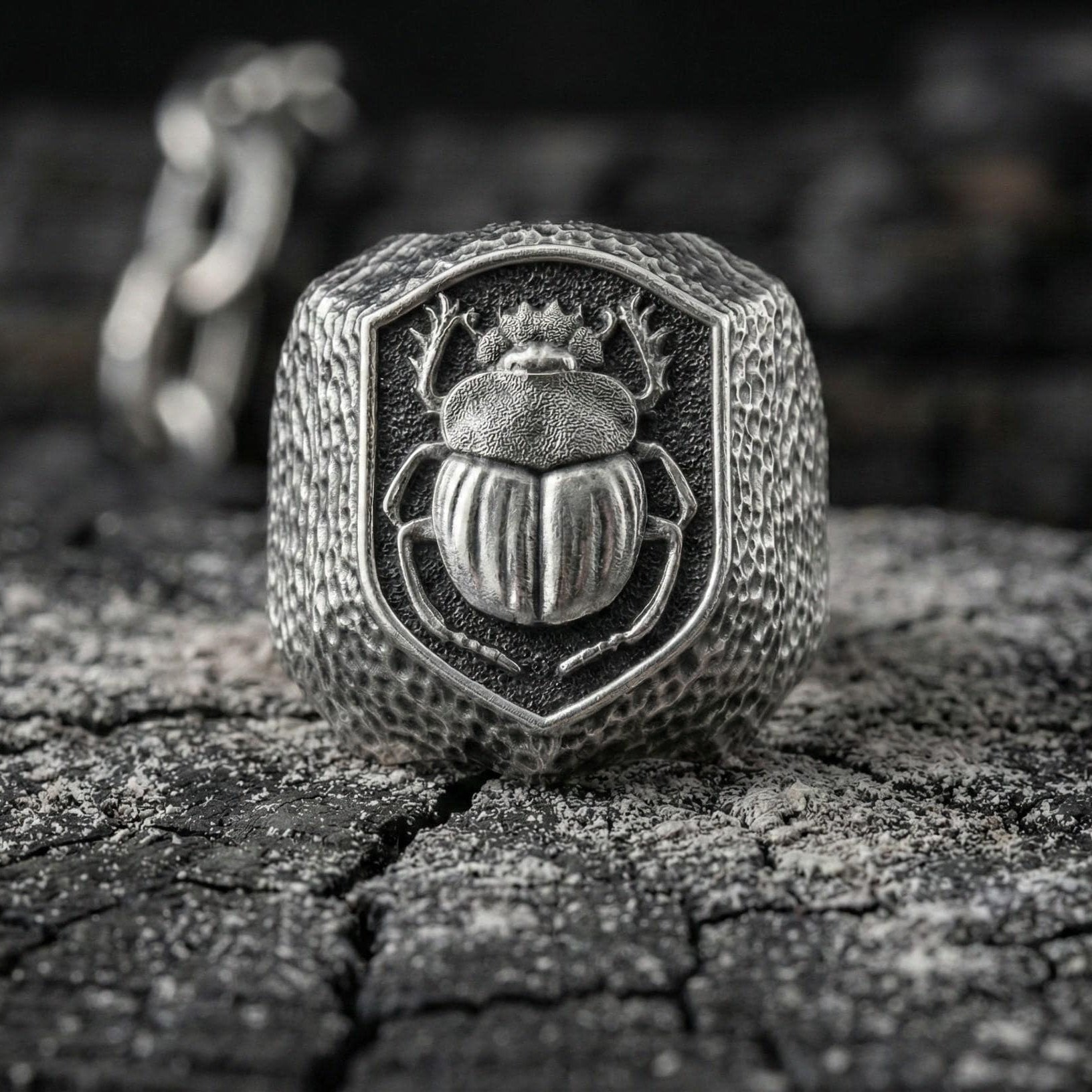 925 Gümüş Mısır Böceği Motifli Yüzük