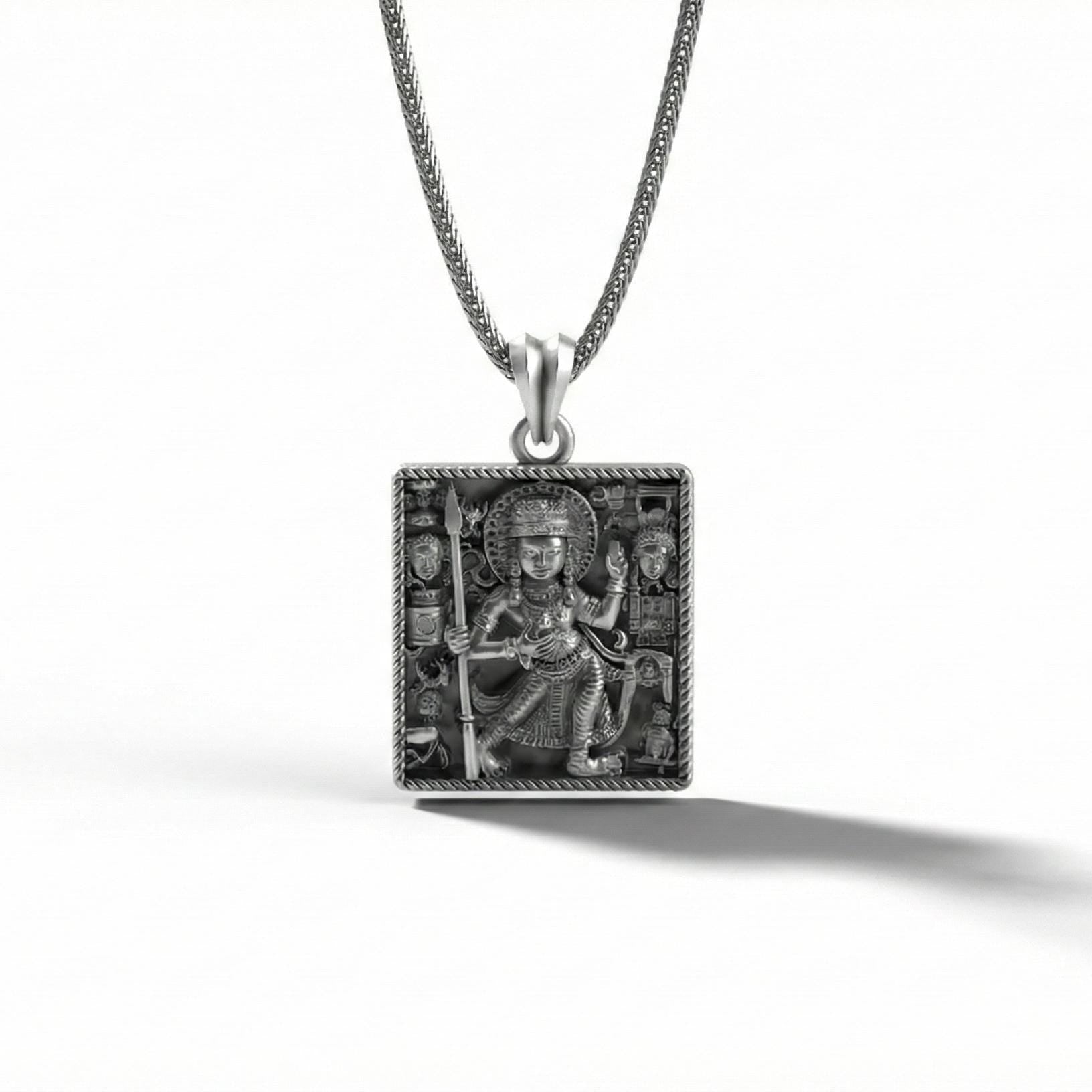 Durga Tanrıçası Kolye Ucu, Oksitlenmiş Gümüş Hindu Takısı