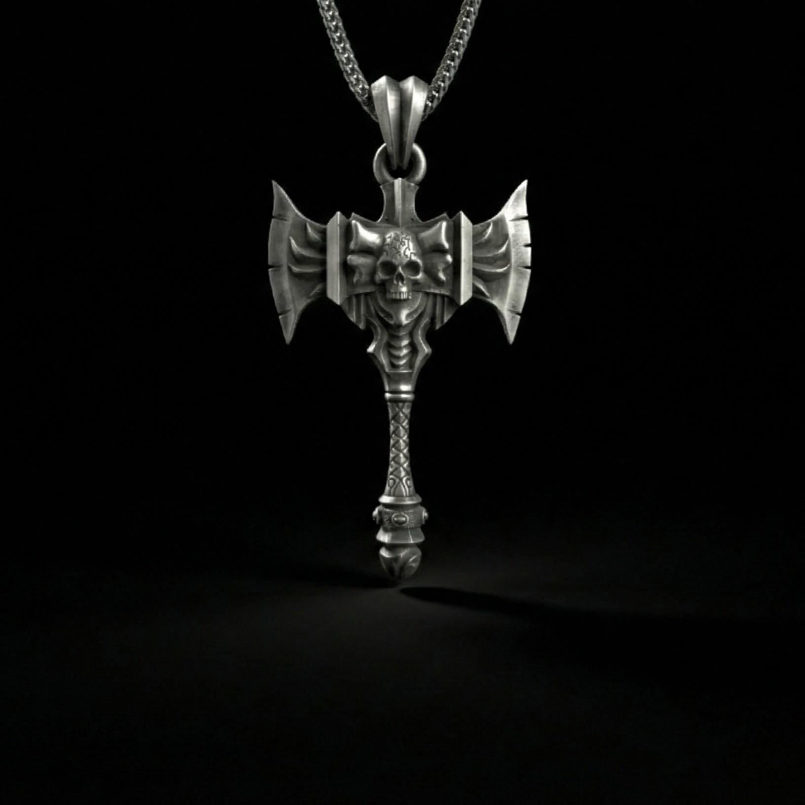 Savaş Baltası Kolye Ucu Oksitlenmiş Gümüş Kafatası Savaşçı Temalı Takı