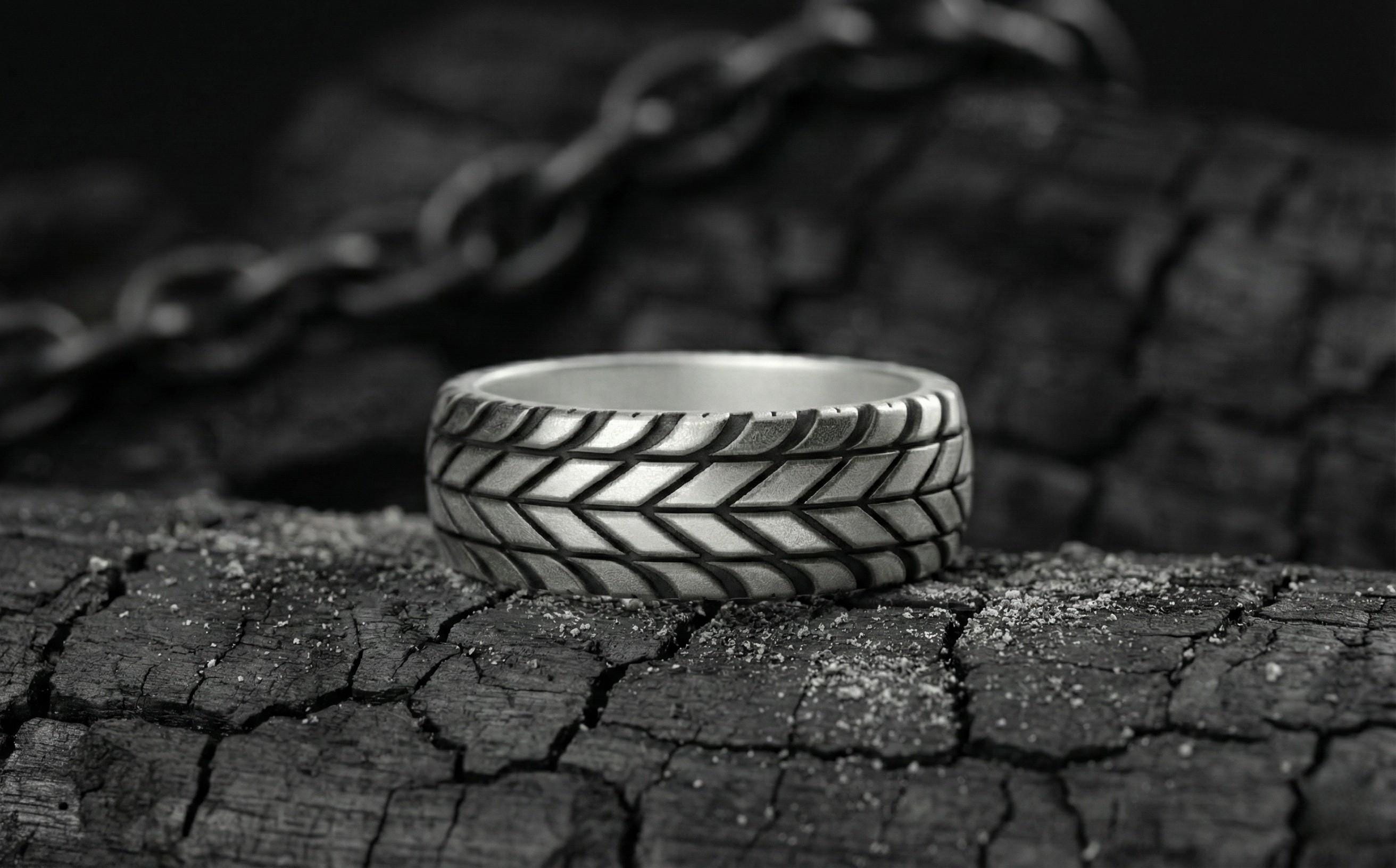 Lastik Desenli Yüzük – Gümüş Unisex Alyans