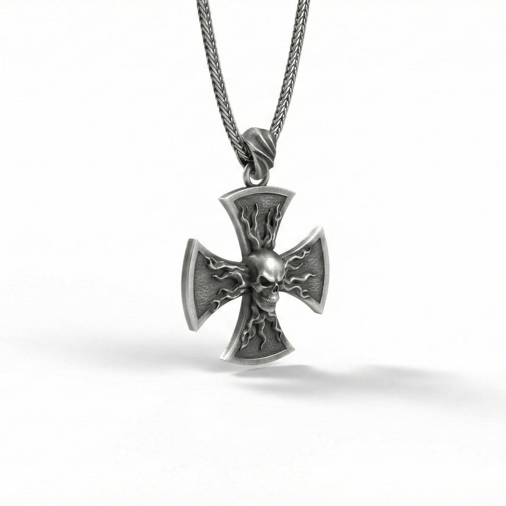 Oksitlenmiş Gümüş Kafatası Haç Kolye Gotik Alev Desenli Gösterişli Takı