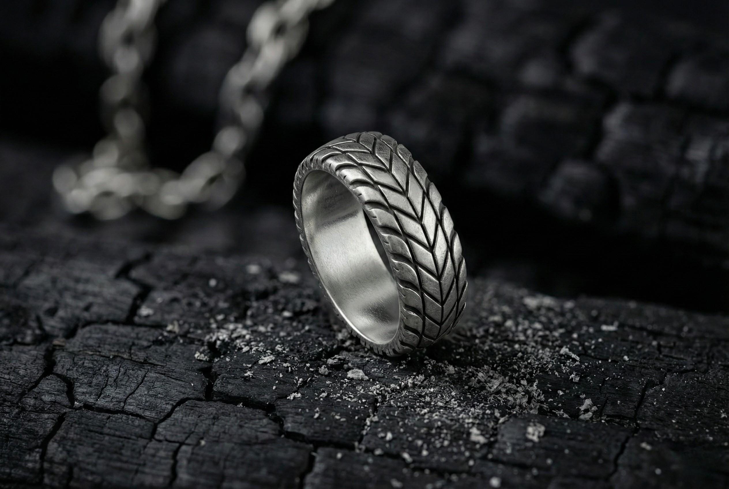 Lastik Desenli Yüzük – Gümüş Unisex Alyans