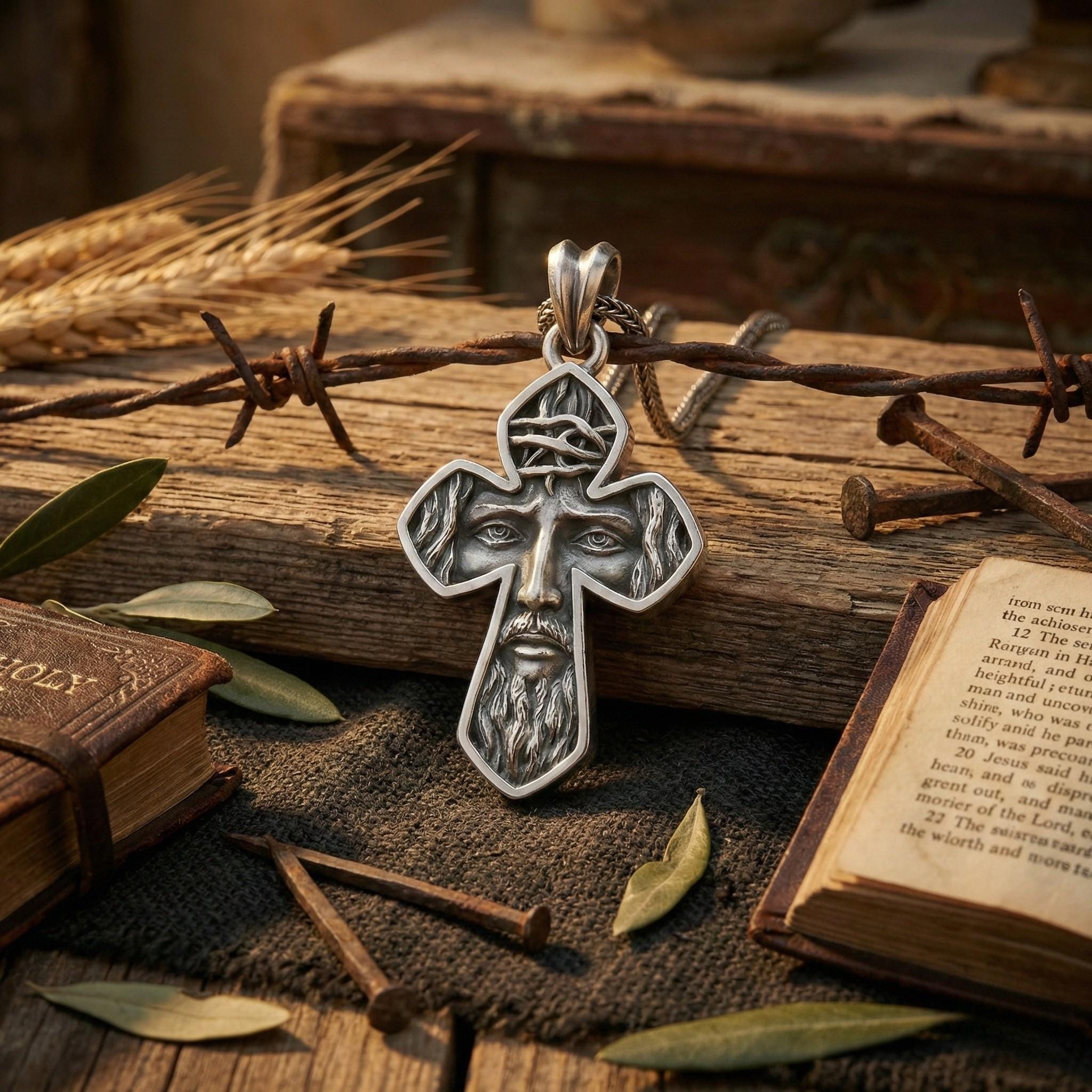 Gümüş İsa Yüzü Haç Kolye Ucu Hristiyan İnanç Takısı