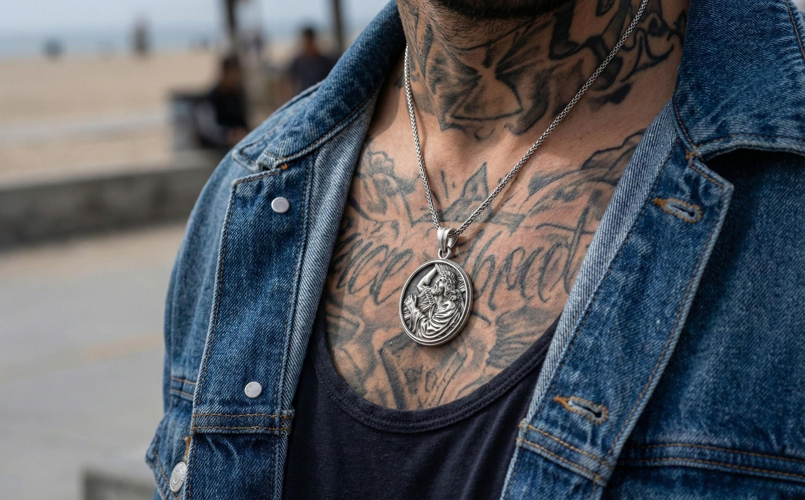 Antik Gümüş İsa'nın Çarmıh Taşıdığı Kolye Ucu Hristiyan Madalyon Takı