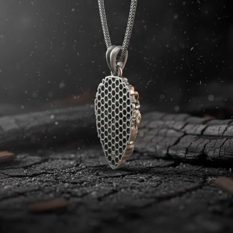 Aslan Başı Takan Avcı Kolye Ucu, Oksitlenmiş Gümüş Takı