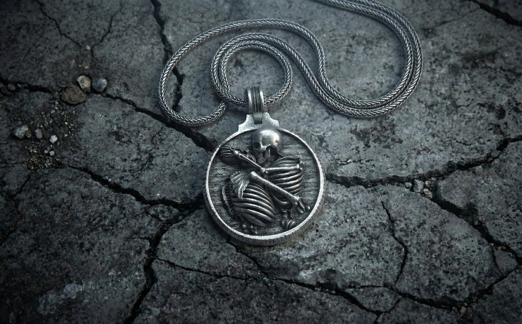 Gümüş Sarılan İskelet Çift Kolye Gotik Takı