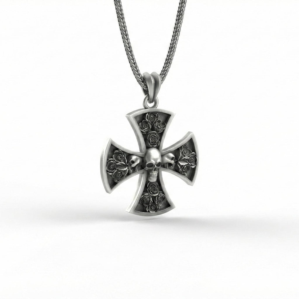 Oksitlenmiş Gümüş Kafatası Ve Gül Detaylı Haç Kolye