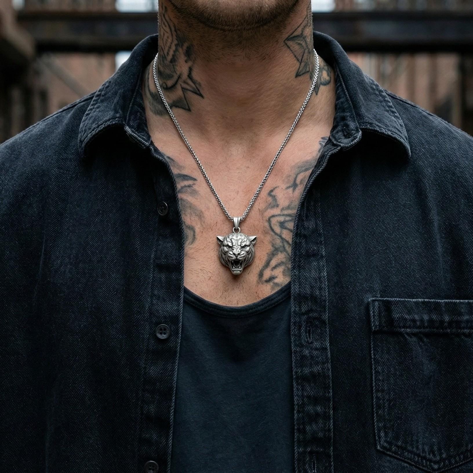 Oksitlenmiş Gümüş Kaplan Başlı Kolye Ucu