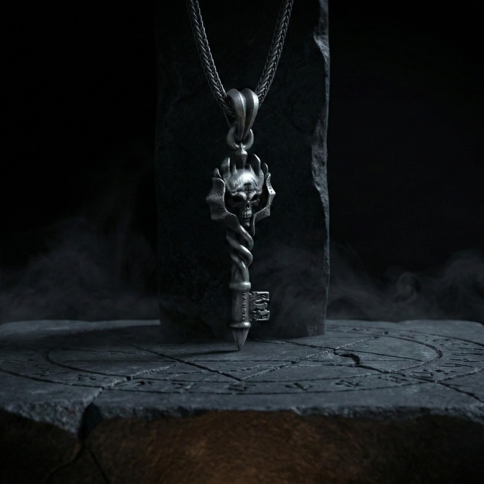 Gotik Kafatası Anahtar Gümüş Kolye