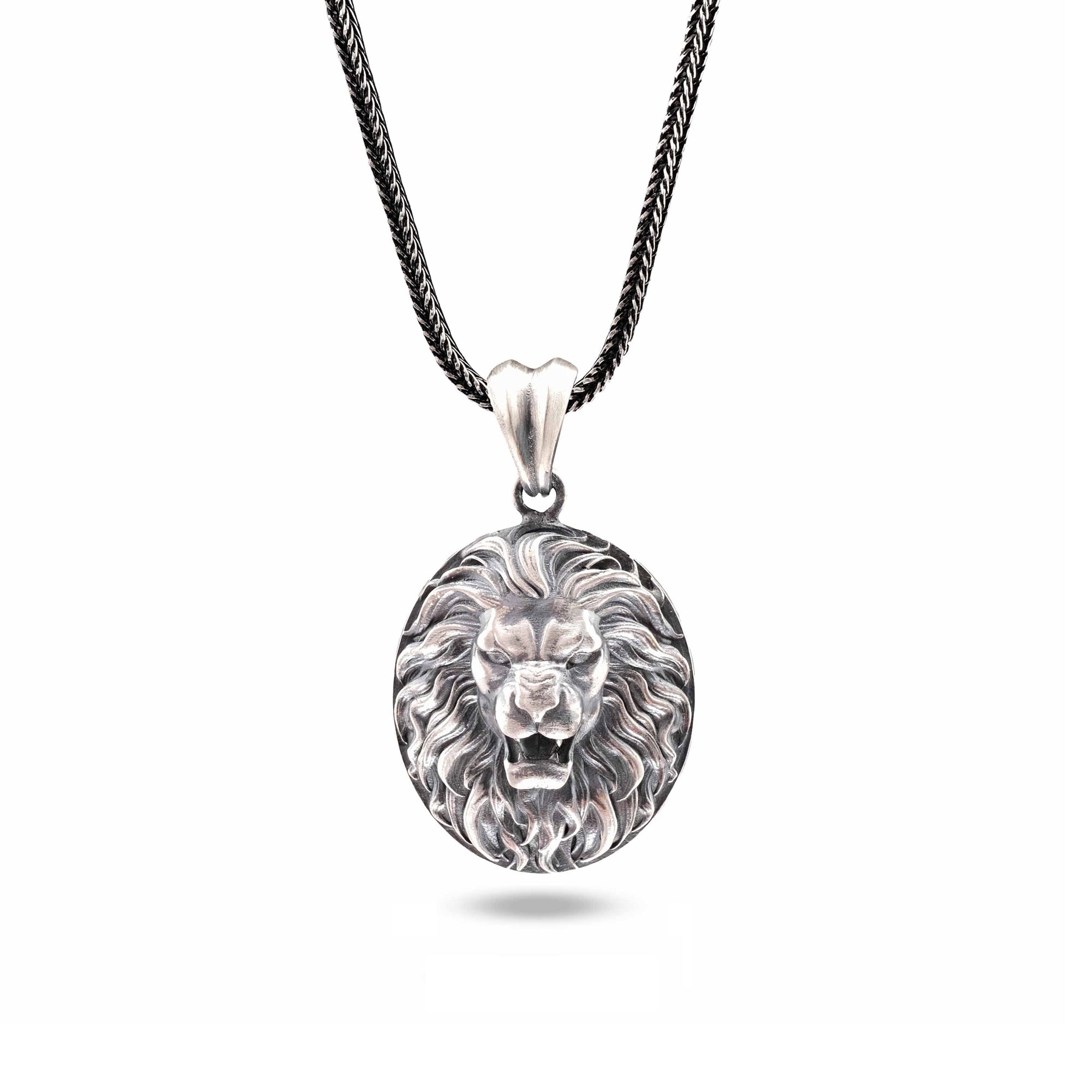 Aslan Kolye: Oksitli Gümüş - El Yapımı Erkek Takısı