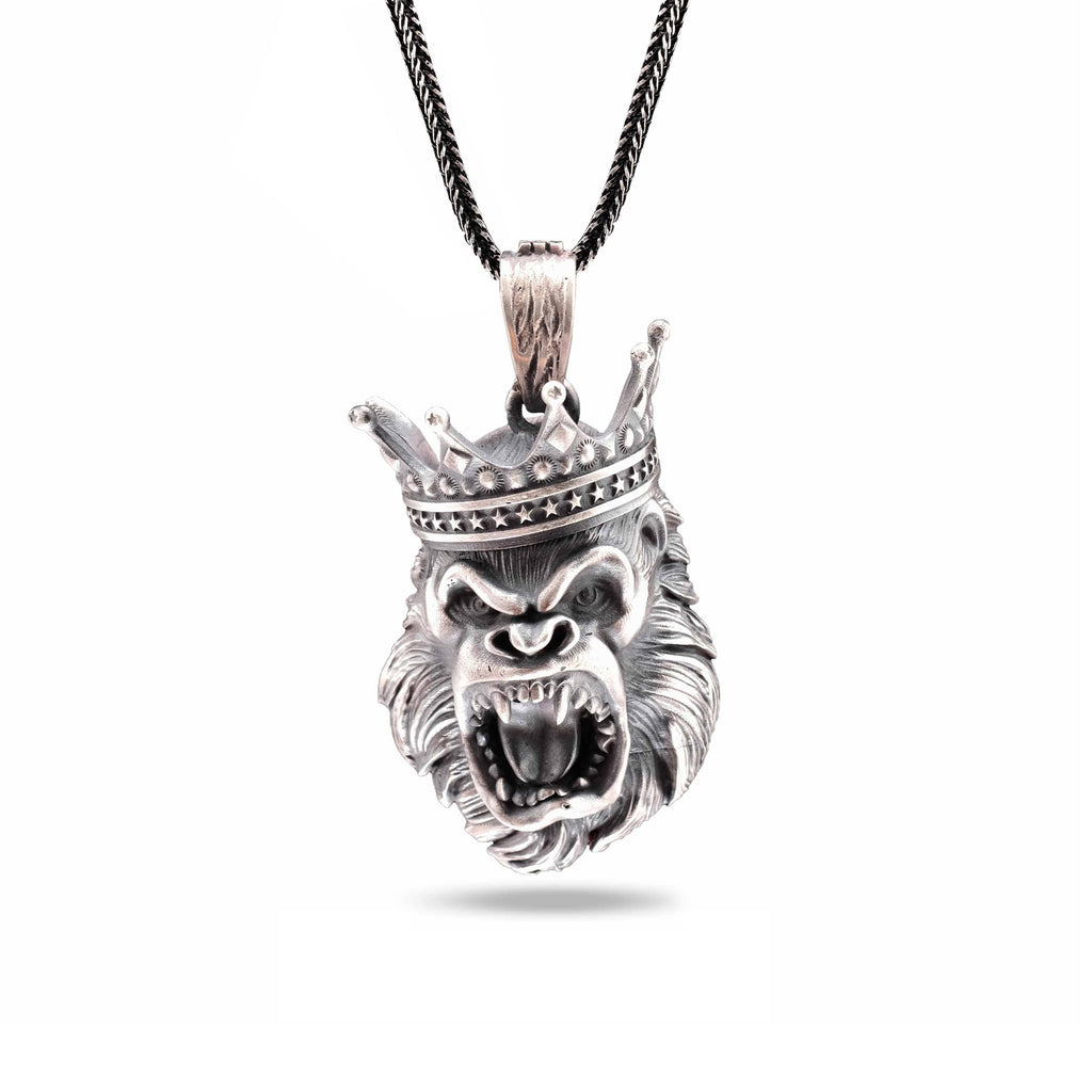 Goril Kolye: El Yapımı Oksitli 925 Ayar Gümüş Erkek Takısı