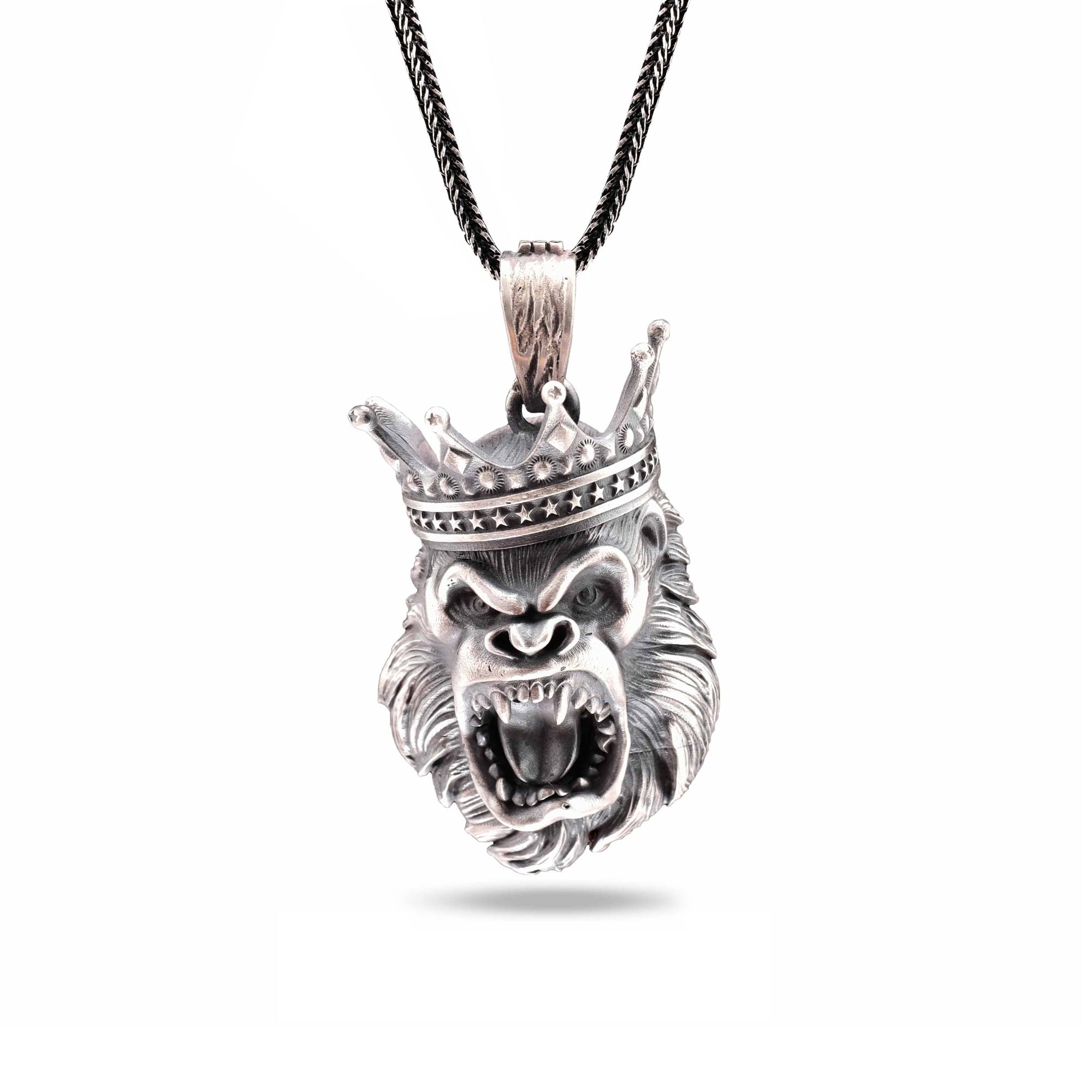 Goril Kolye: El Yapımı Oksitli 925 Ayar Gümüş Erkek Takısı