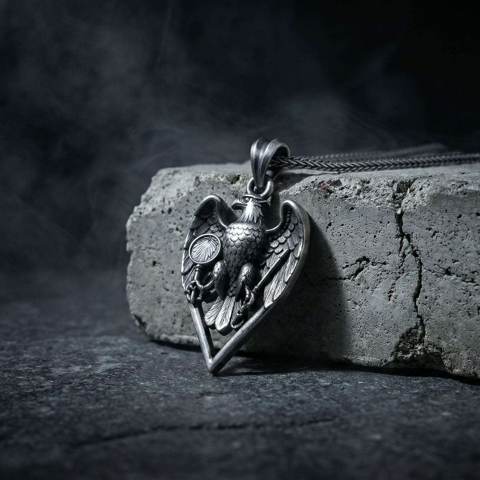 Kartal Figürlü Gümüş Kolye