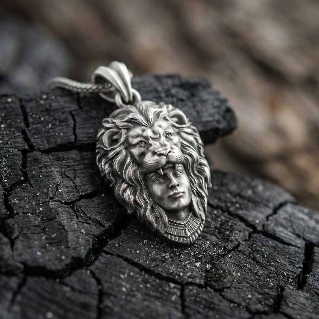 Aslan Başı Takan Avcı Kolye Ucu, Oksitlenmiş Gümüş Takı