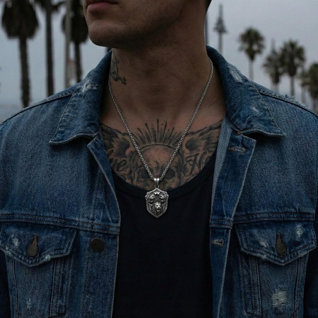 Üç Aslan Kalkan Kolye Ucu Oksitlenmiş Gümüş Takı