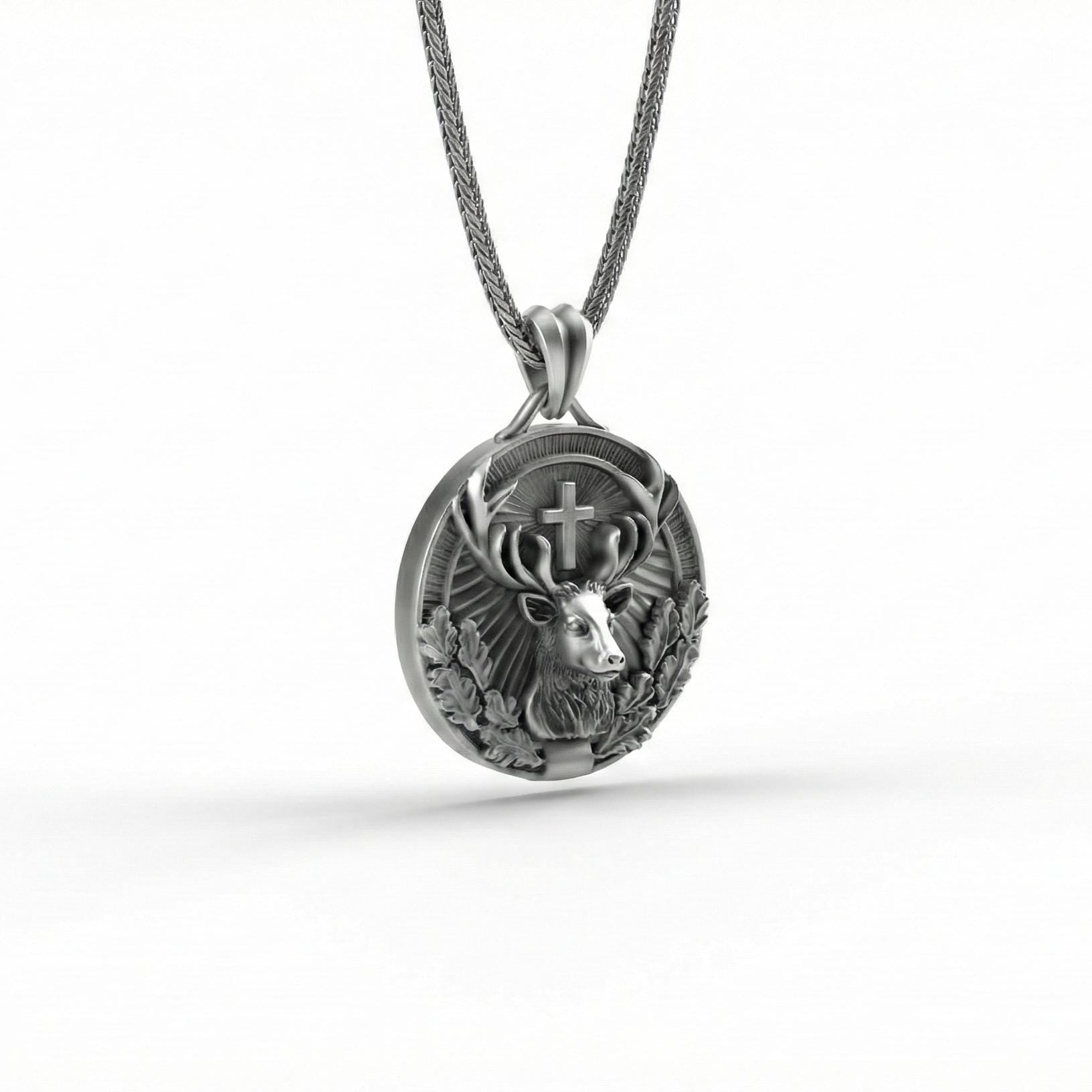 Aziz Hubertus Geyik Kolye Ucu Oksitlenmiş Gümüş Hristiyan Avcılık Sembolü Takı