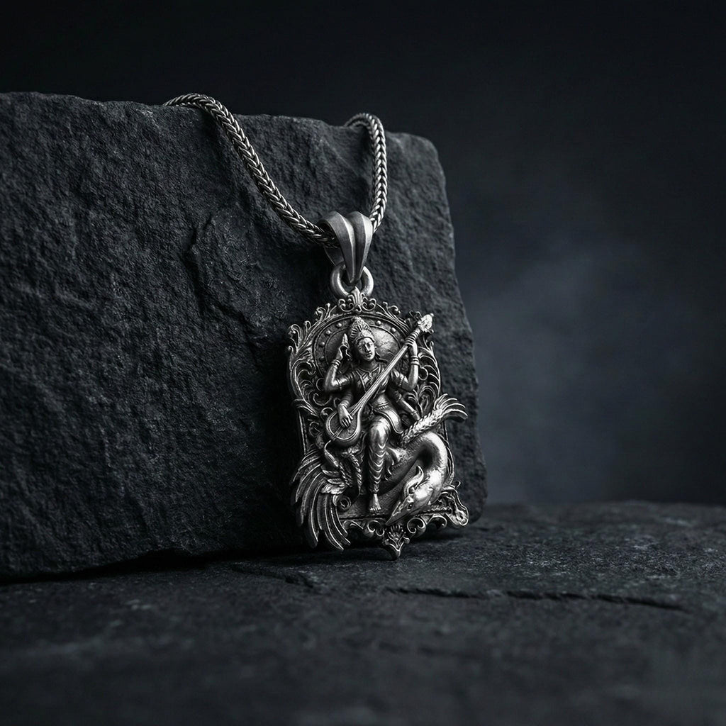Saraswati Tanrıçası Gümüş Kolye Ucu Hindu Takısı