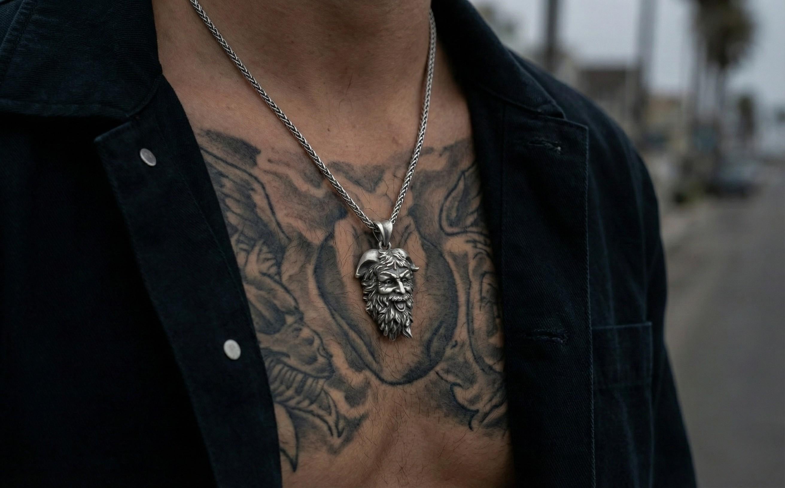 Efsanevi Orman Tanrısı Gümüş Kolye Ucu