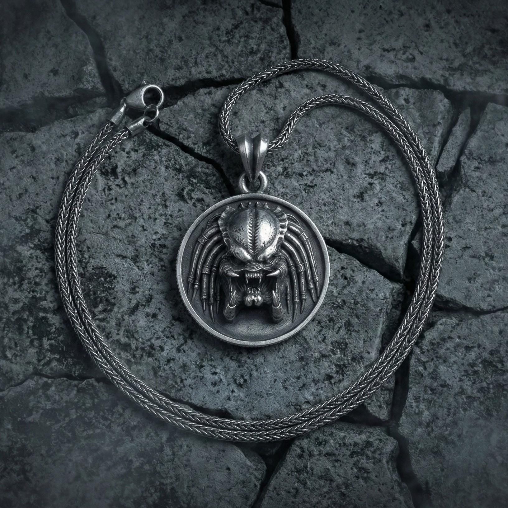 Uzaylı Canavar Kolye Oksitlenmiş Gümüş Korku Temalı Takı