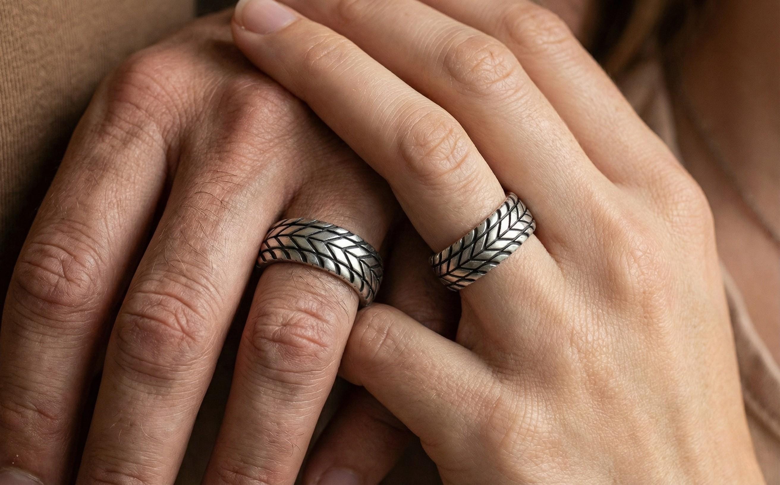 Lastik Desenli Yüzük – Gümüş Unisex Alyans