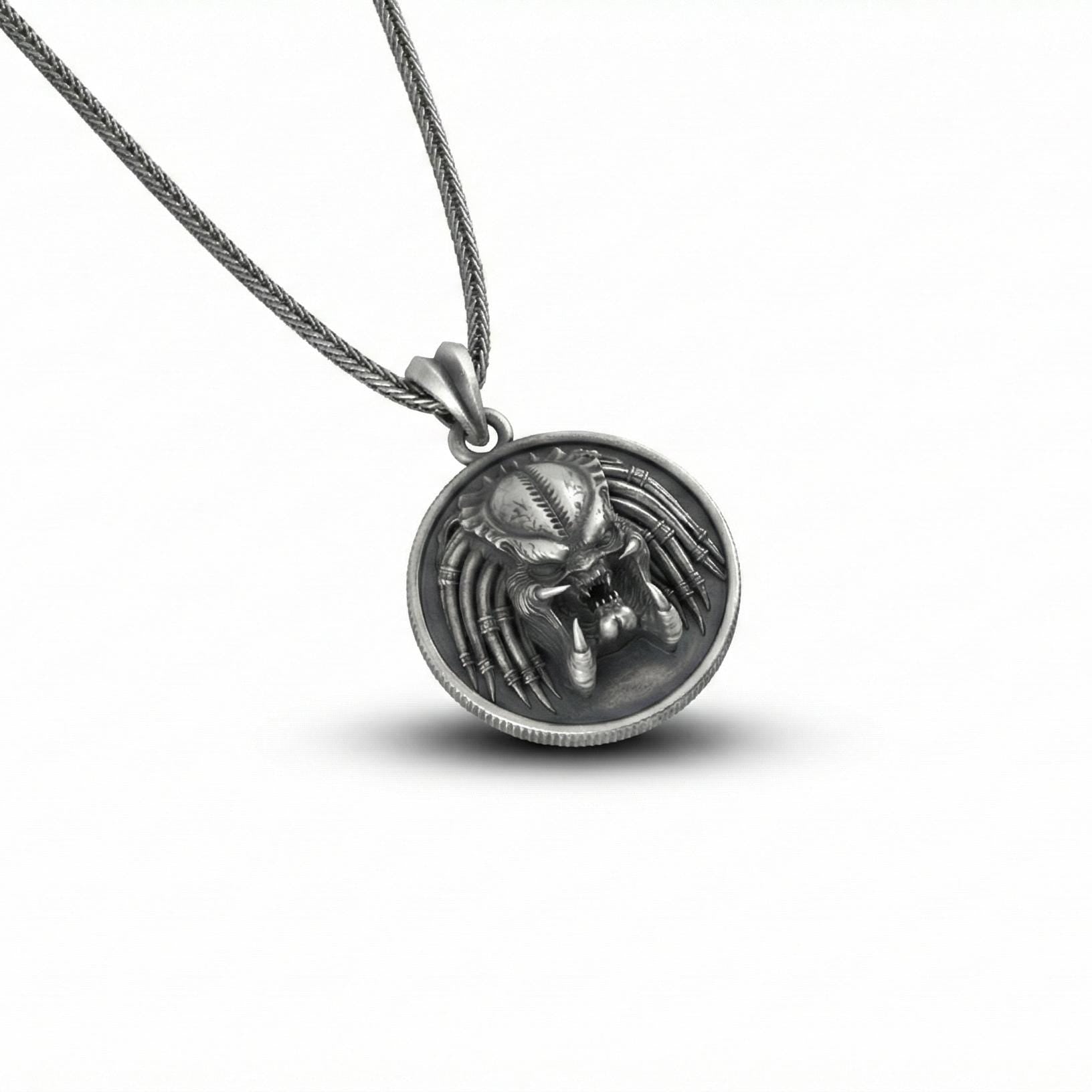 Uzaylı Canavar Kolye Oksitlenmiş Gümüş Korku Temalı Takı