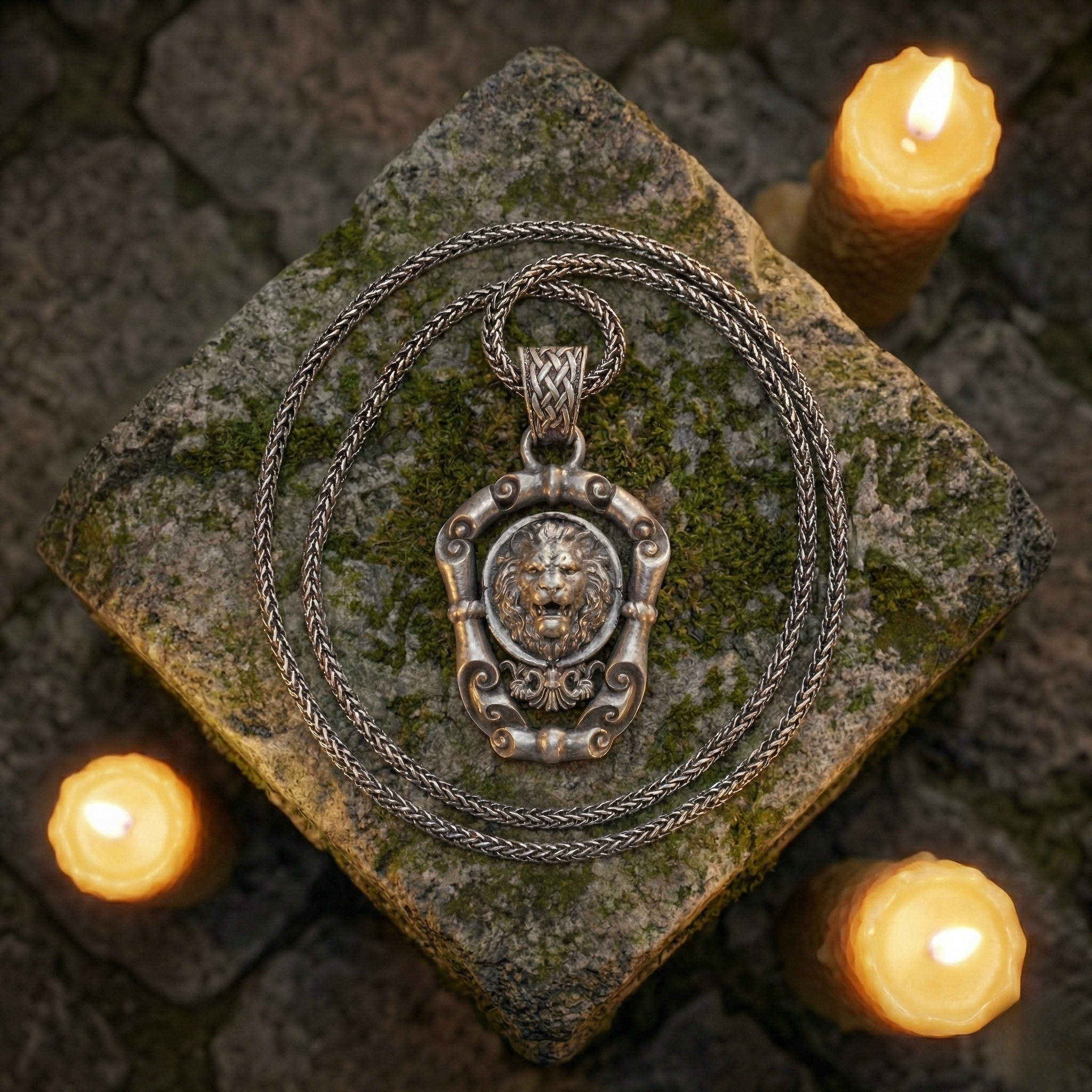 Aslan Kolye: Oksitli 925 Ayar Gümüş - El Yapımı Erkek Takısı