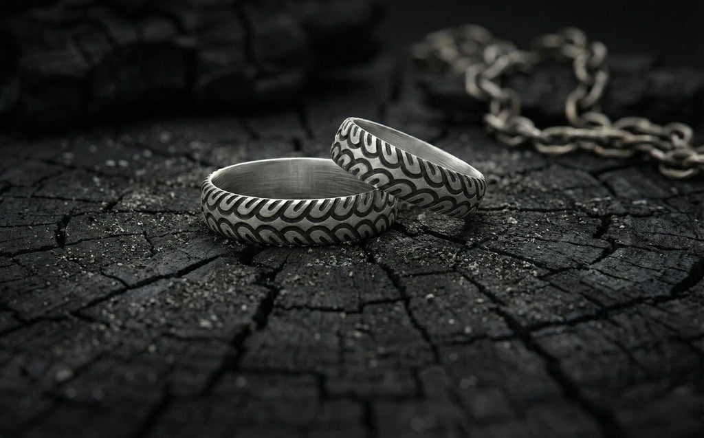 925 Ayar Gümüş Arazi Lastiği Desenli Unisex Yüzük