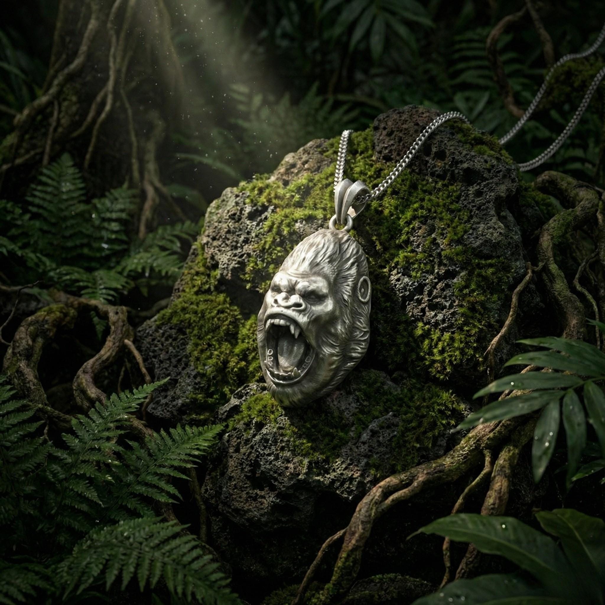 Oksitlenmiş Gümüş Goril Kafası Kolye