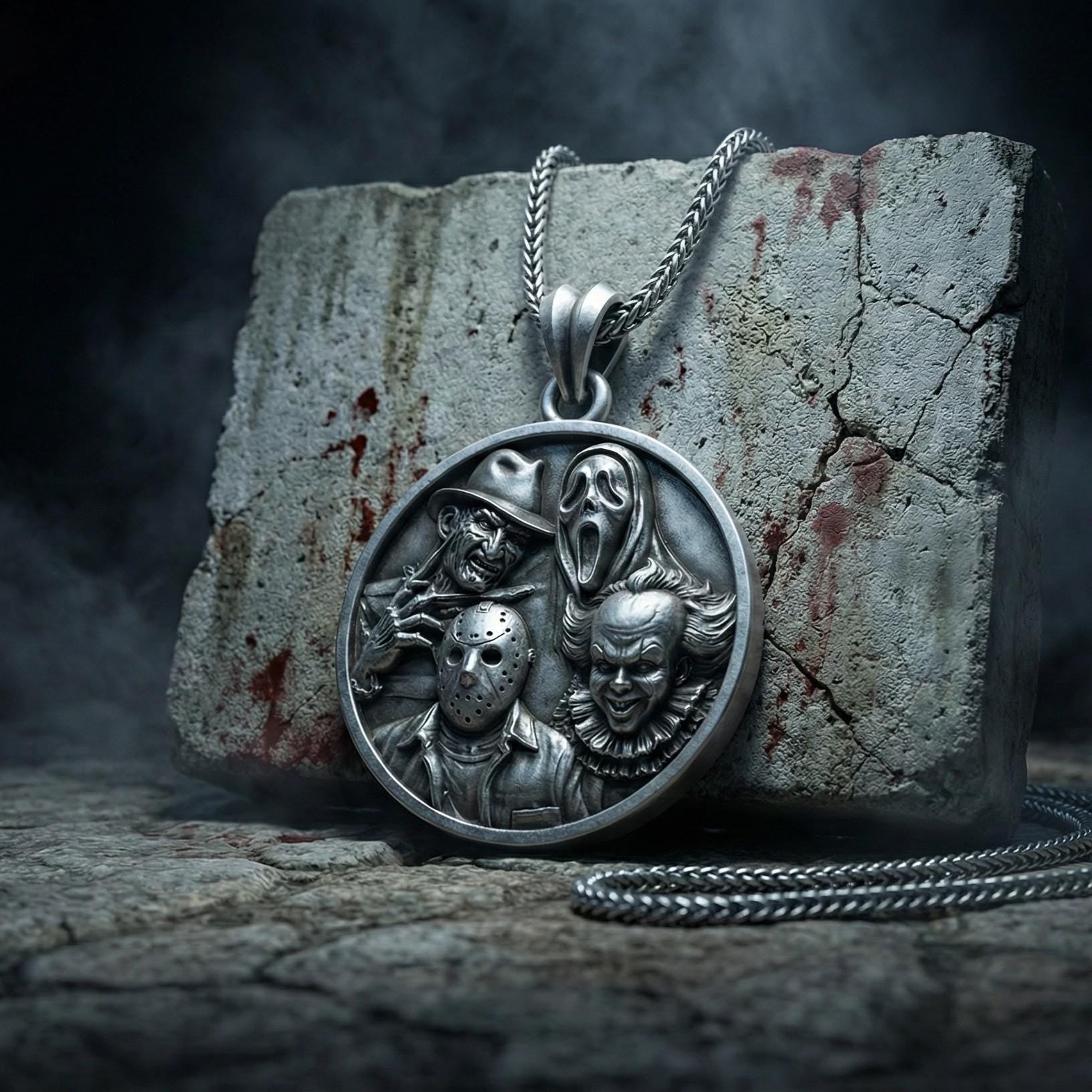 Gümüş Korku Filmi Karakterleri Kolyesi