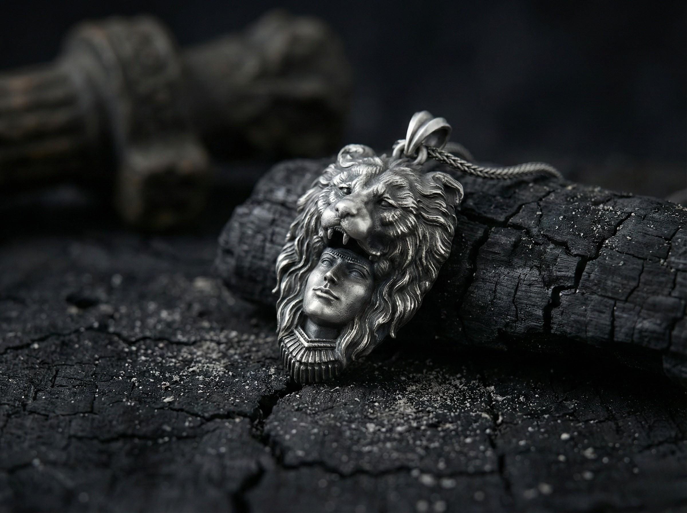 Aslan Başı Takan Avcı Kolye Gümüş Savaşçı Temalı Takı