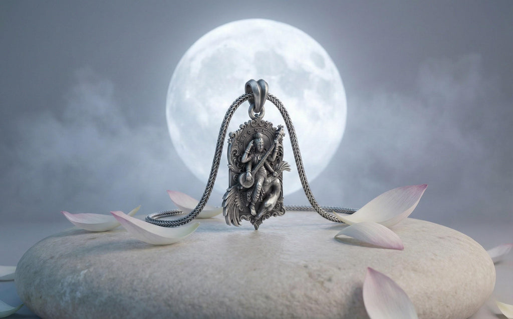 Saraswati Tanrıçası Gümüş Kolye Ucu Hindu Takısı