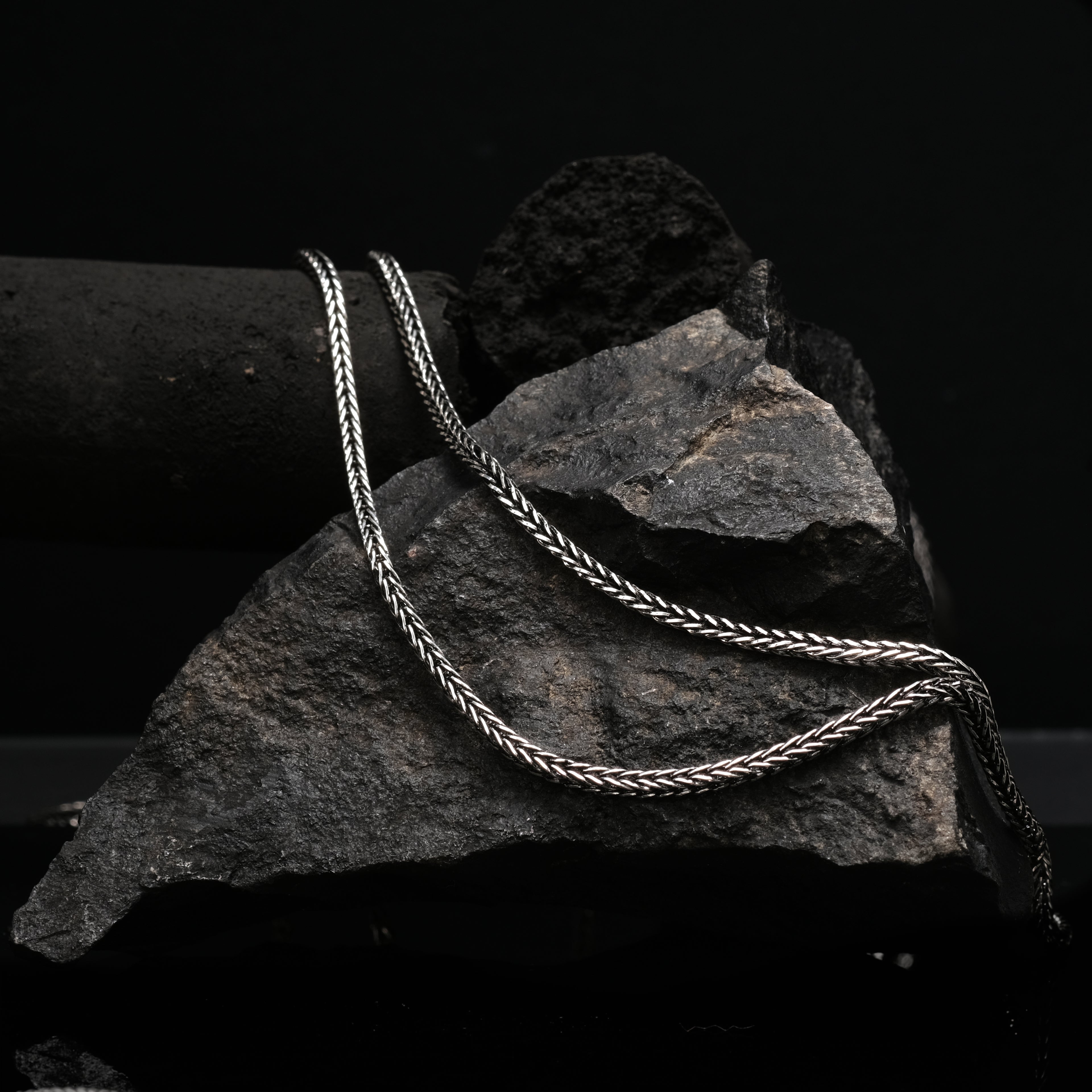 Gotik Aslan Kolye - El Yapımı Oksitli 925 Ayar Gümüş