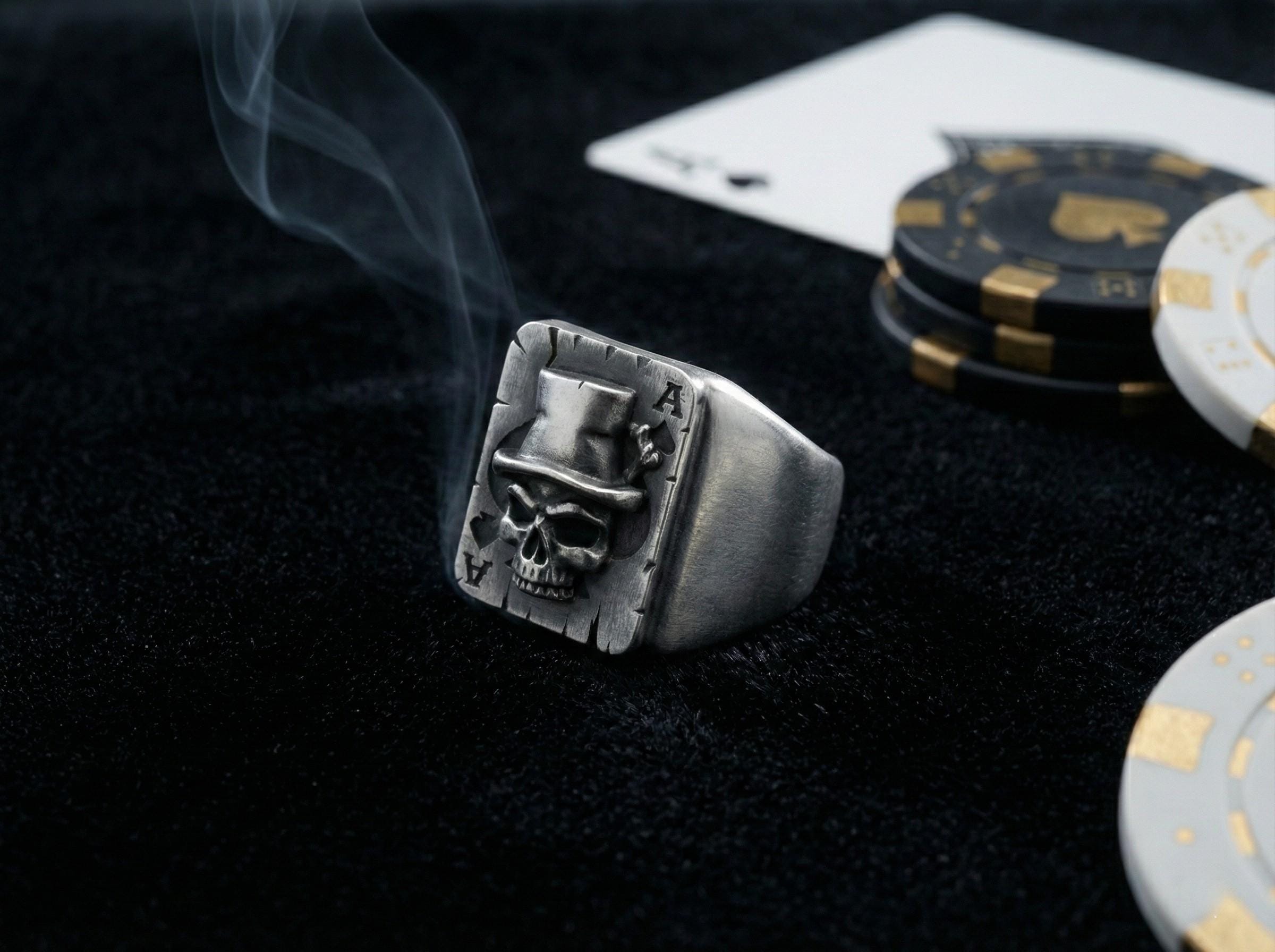 El Yapımı Maça Ası Kafatası Yüzüğü: Oksitlenmiş Gümüş Poker Mühür Yüzüğü