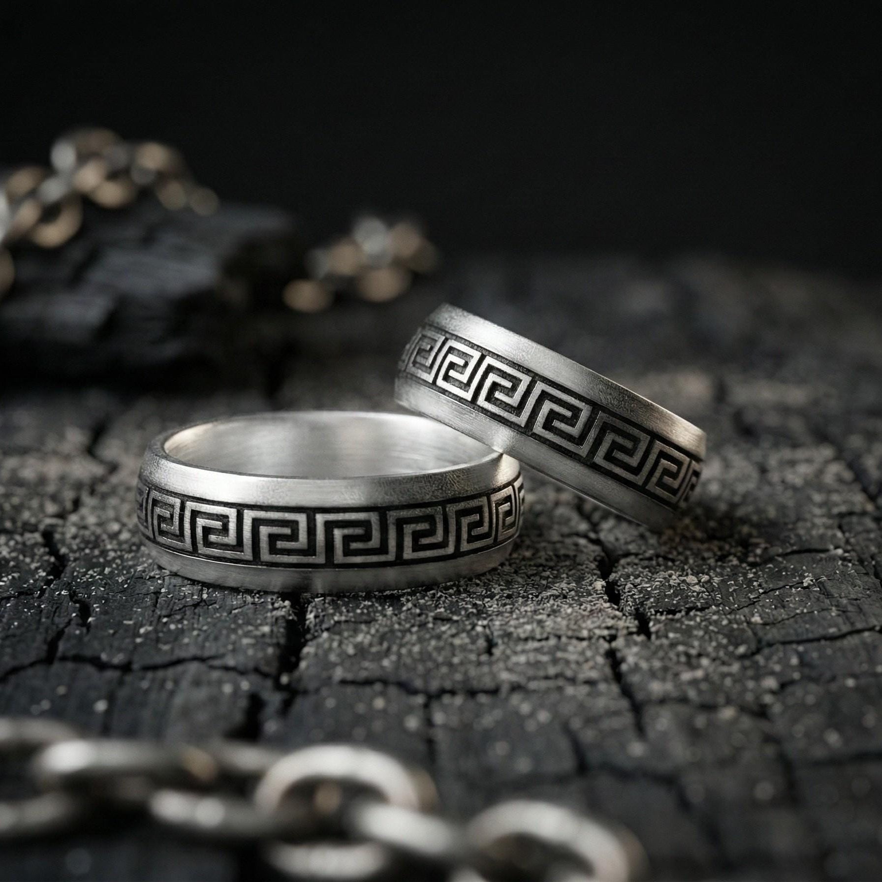 Yunan Anahtar Motifli Gümüş Yüzük – Çiftler İçin 925 Ayar Antik Desenli Takı