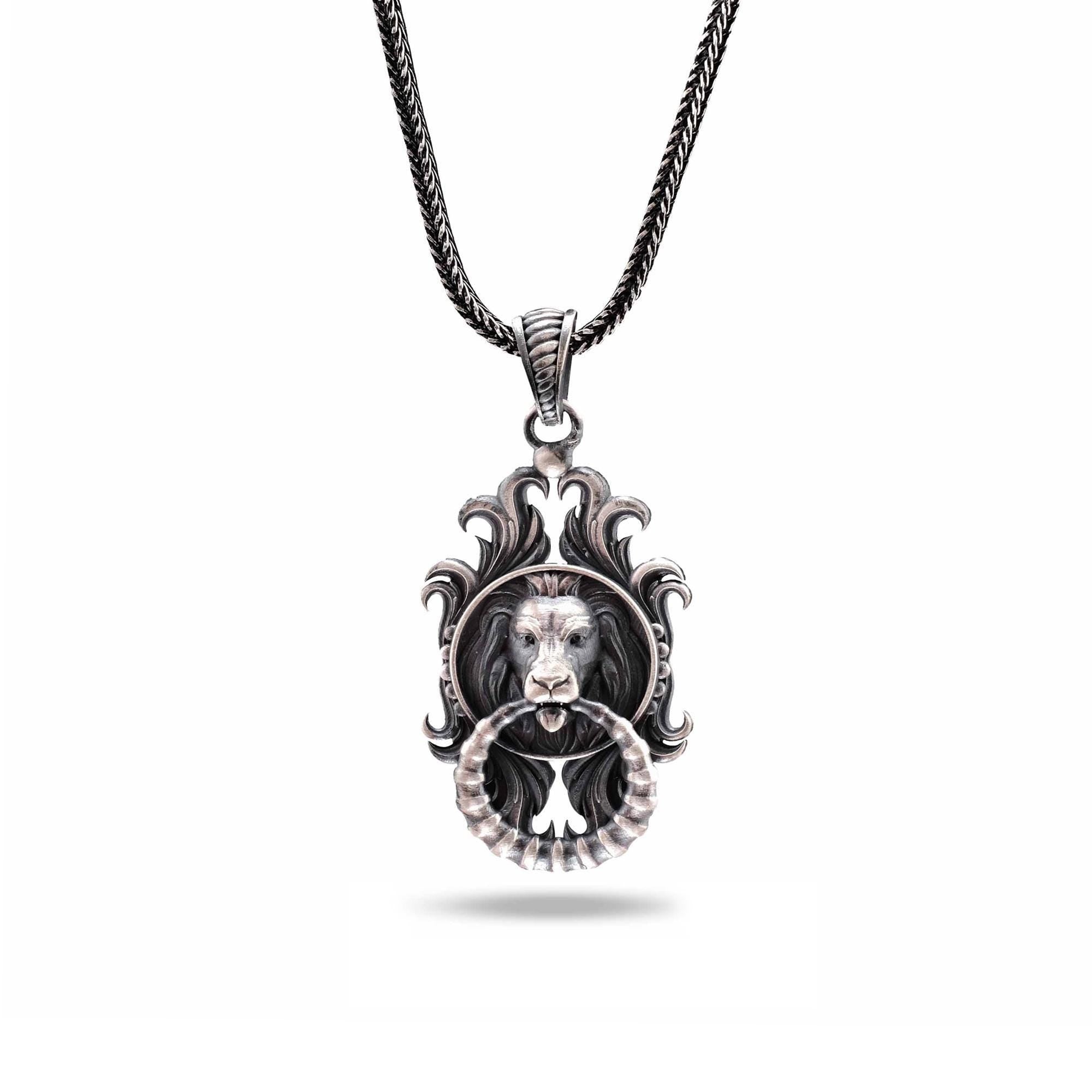 Gotik Aslan Kolye - El Yapımı Oksitli 925 Ayar Gümüş