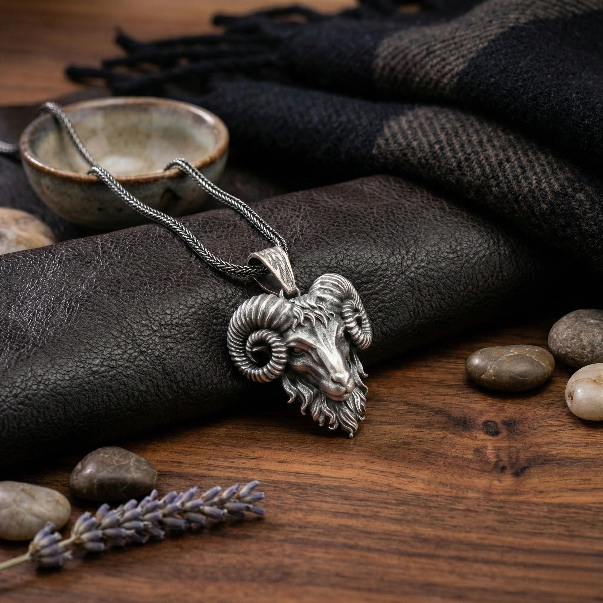 925 Ayar Gümüş Koç Kolye - Oksitli El Yapımı Gotik Kolye