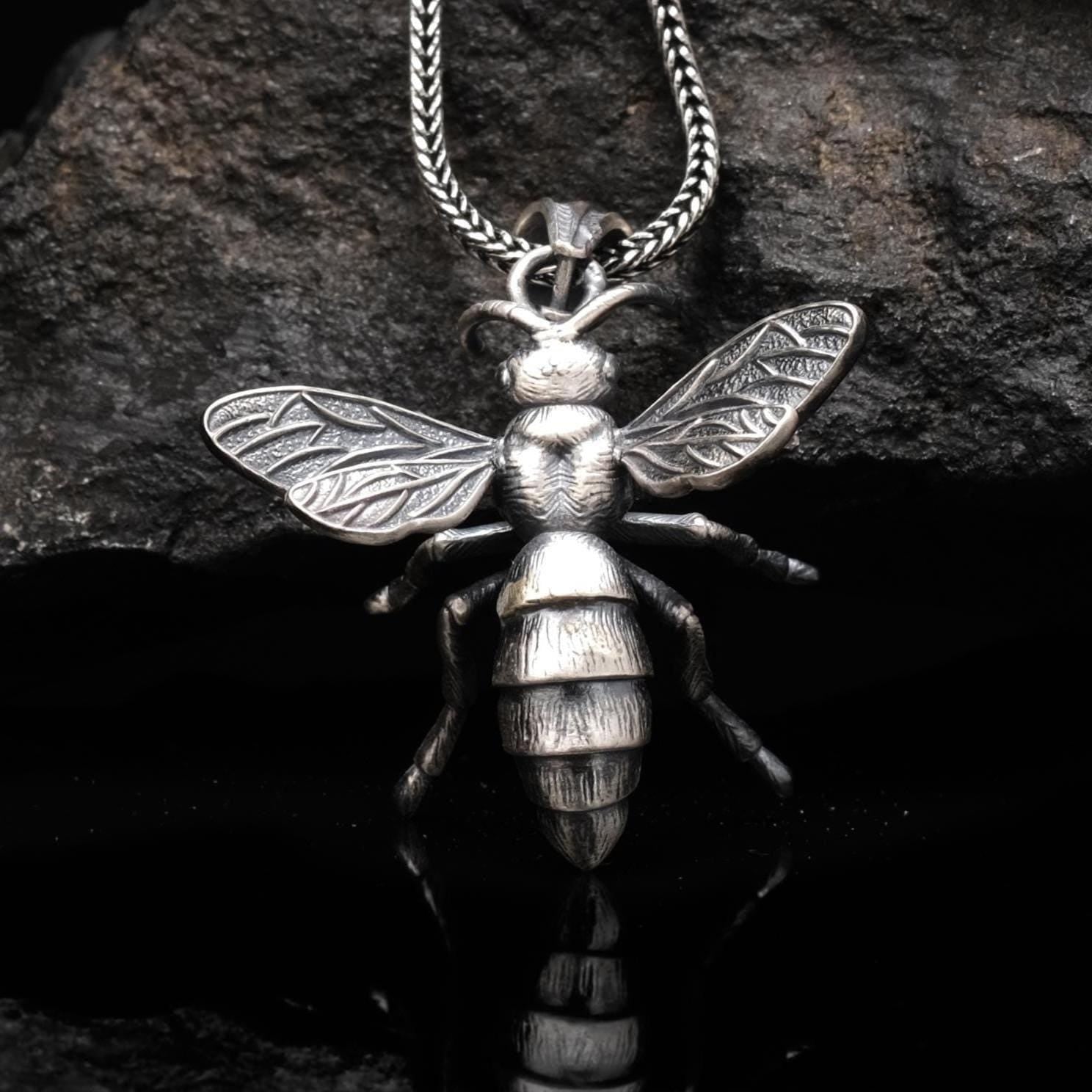 Gotik Arı Kolye Ucu - El Yapımı 925 Ayar Gümüş