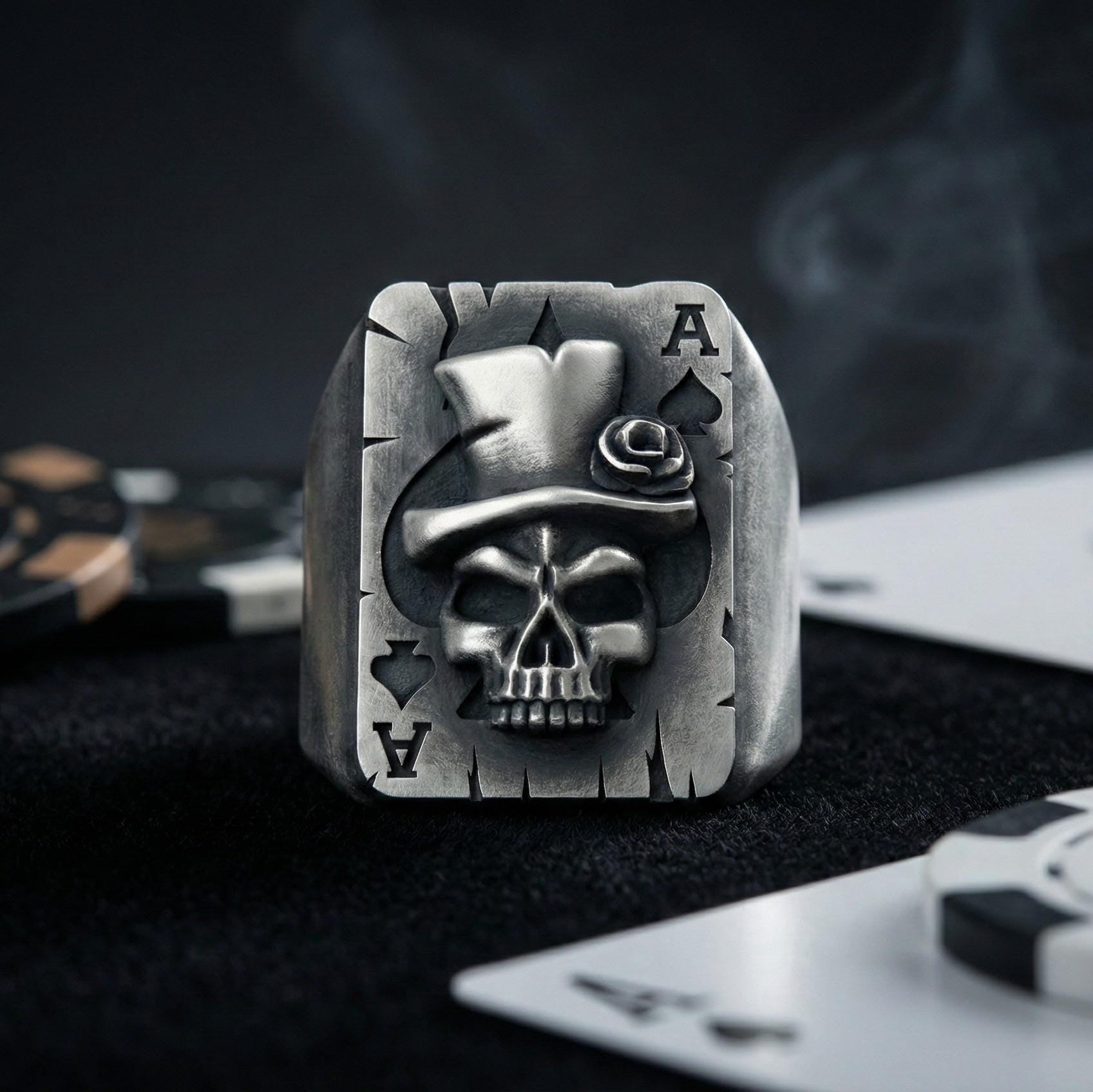 El Yapımı Maça Ası Kafatası Yüzüğü: Oksitlenmiş Gümüş Poker Mühür Yüzüğü