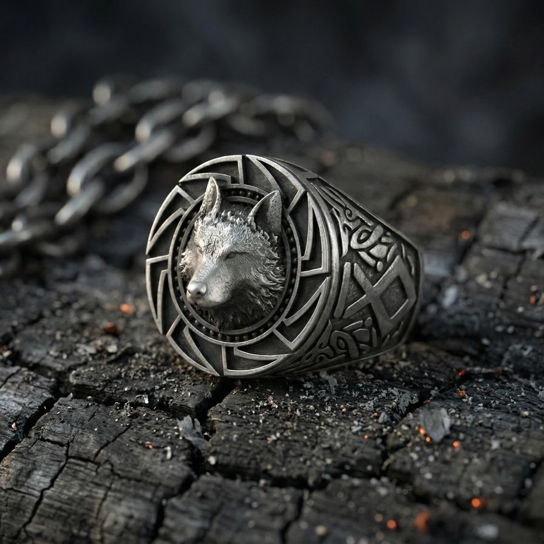 Oksitlenmiş Kurt Yüzüğü – Erkekler İçin Hayvan Takısı