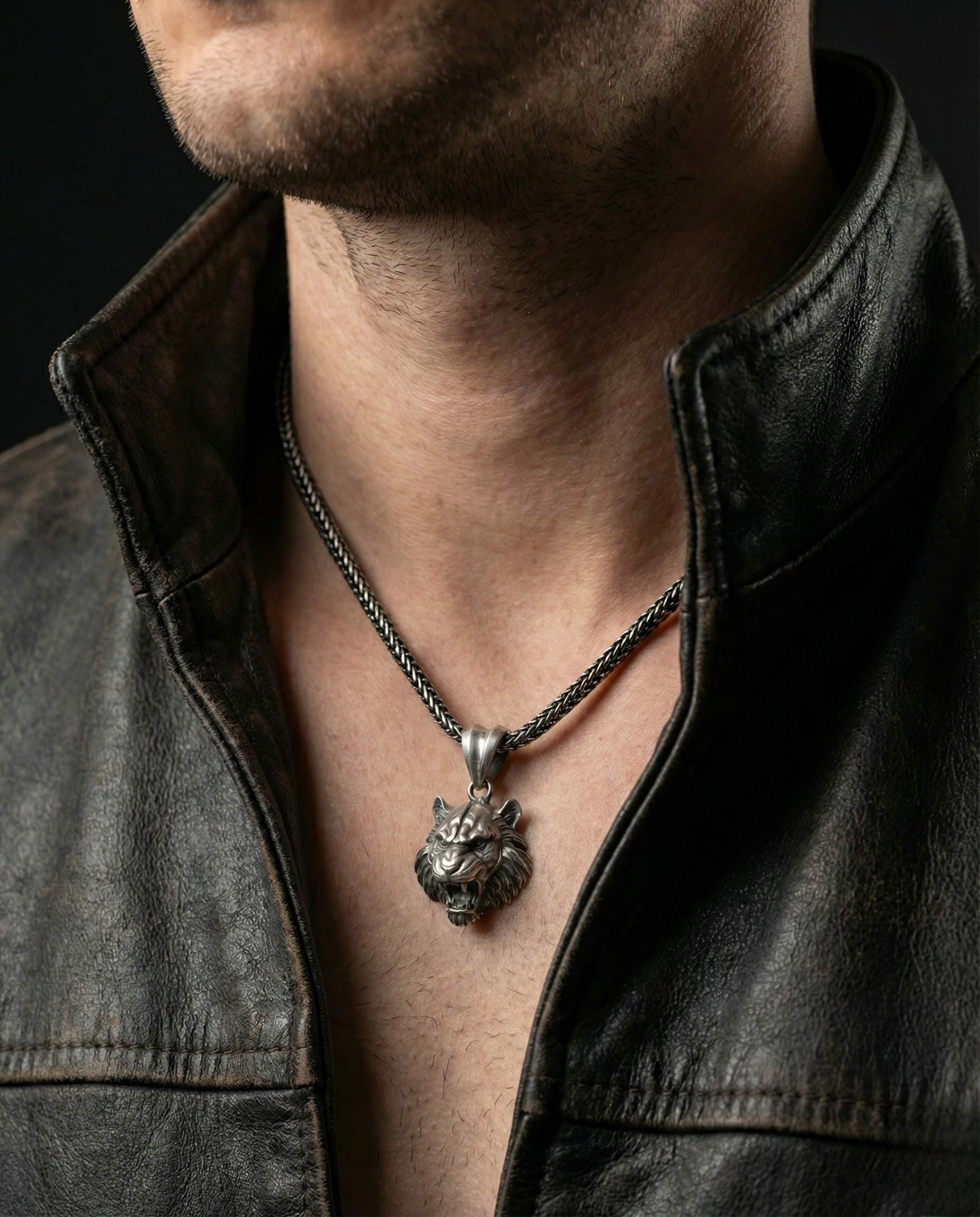 Kaplan Kolye: Gotik Erkek Oksitli Gümüş El Yapımı Takı